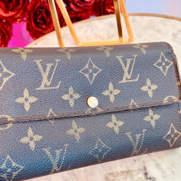 Louis Vuitton Monogram Brown Clutch - Picture 15 of 16